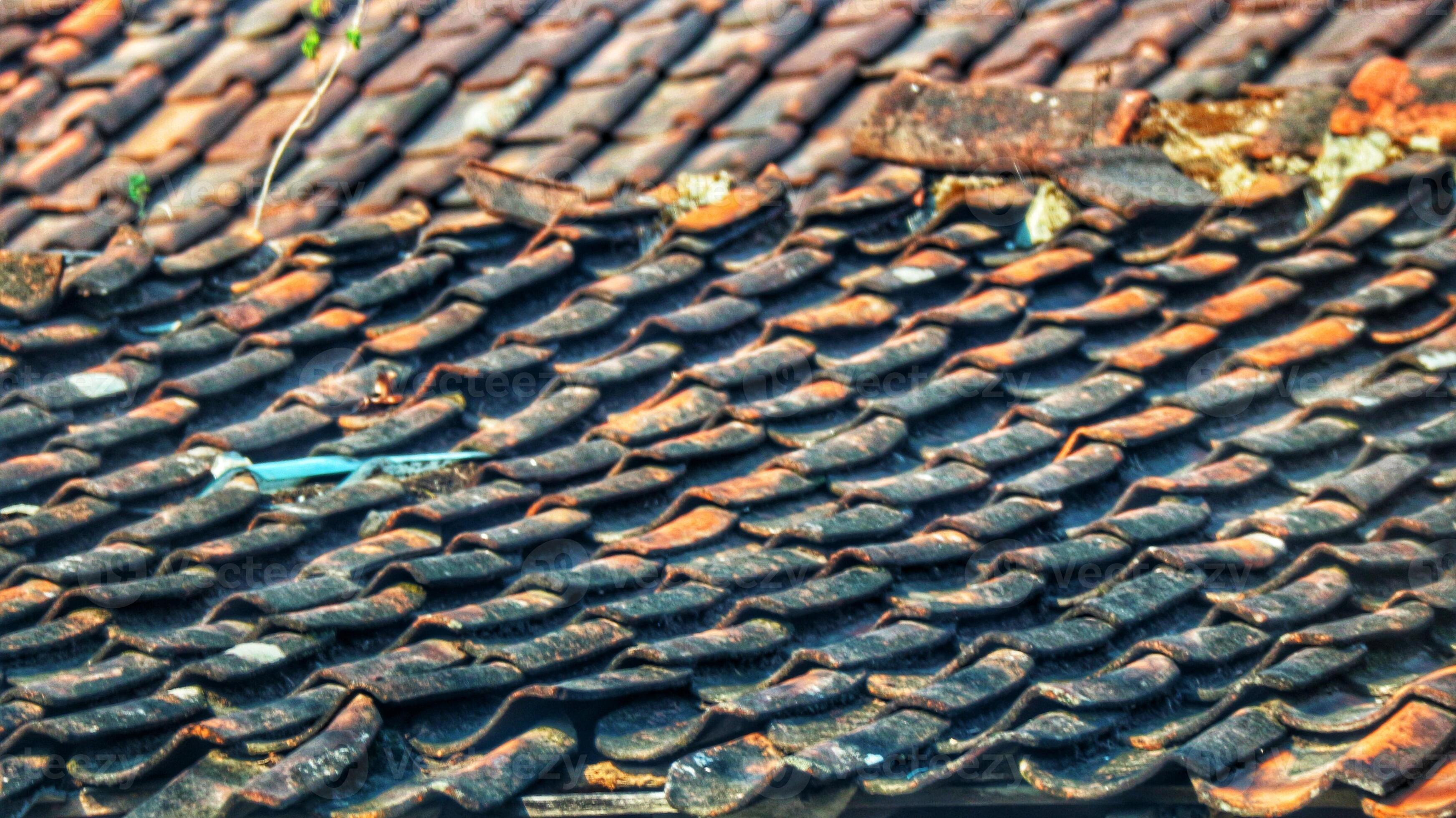 Roof tiles